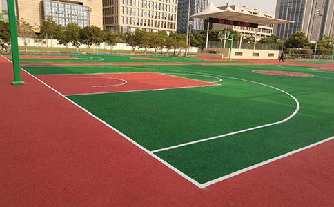 室外籃球場