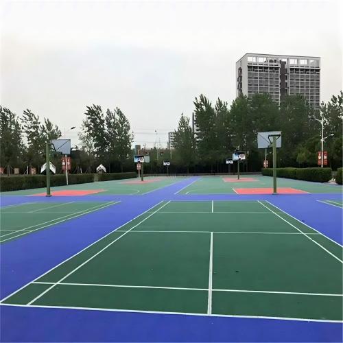 室外羽毛球場